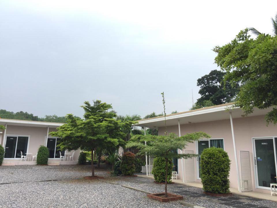Baan Chan Suan Nong Nam Daeng Exteriör bild